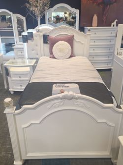 Girls bed