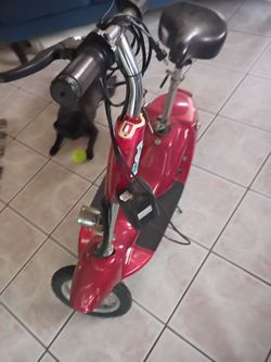 Scooter eléctrica para niños en buenas condiciones