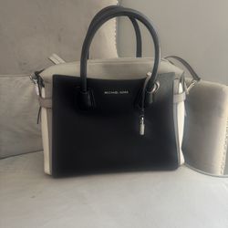 Micheal Kors Leather Handbag 