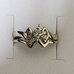 10kt White Gold Marquise Solitaire Diamond Ring 