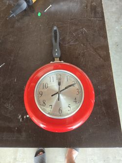 Clock kitchen