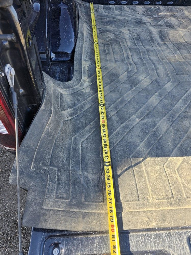 Husky F250 Bed Mat.