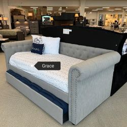 ELLIE DAYBED❤️✨ we have delivery 🚛👍🏼 today only $49 down payment Price: $499