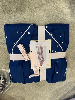 Flannel Long Pajama Set Woman’s pajama set. I have more pajamas go check my listings  :) 