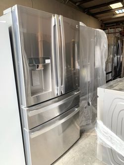 New Open Box Kenmore Elite High End 4-Door French Door Refrigerator Ice /Water Indoor