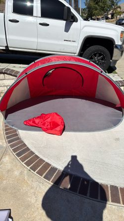 Beach tent collapsable