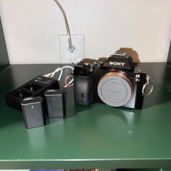 Sony Alpha A7R 36.4MP Digital Camera - Black (Body Only) shutter count 29,000