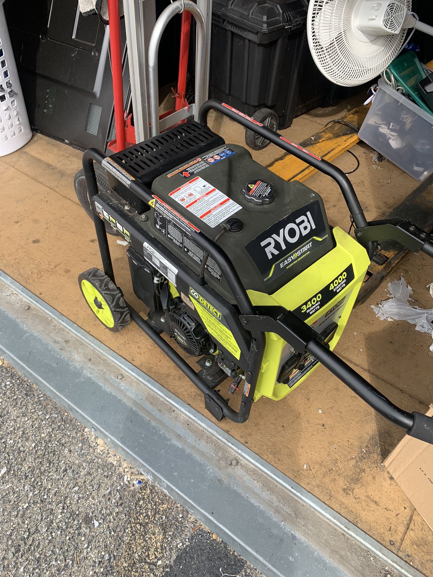 Ryobi 4000/3400 Watt Generator/Inverter