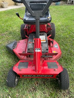 Riding lawn mower