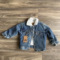 Children’s Vintage Levi’s Sherpa Denim Jacket Size 6 (runs small)