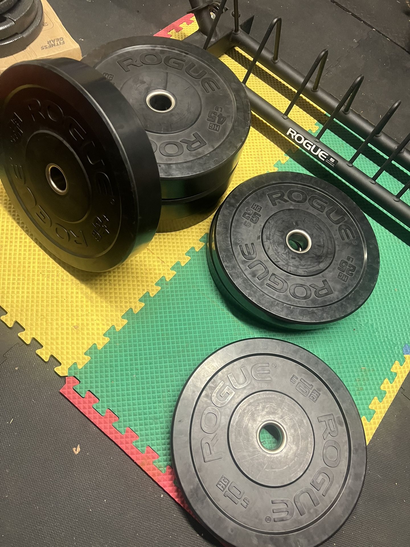 Rogue Olympic Bumper Plates With Mobil Storage Rack