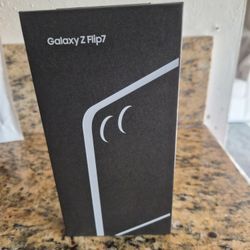 AT&T Galaxy Z Flip 7 - Brand New Box Unopen 