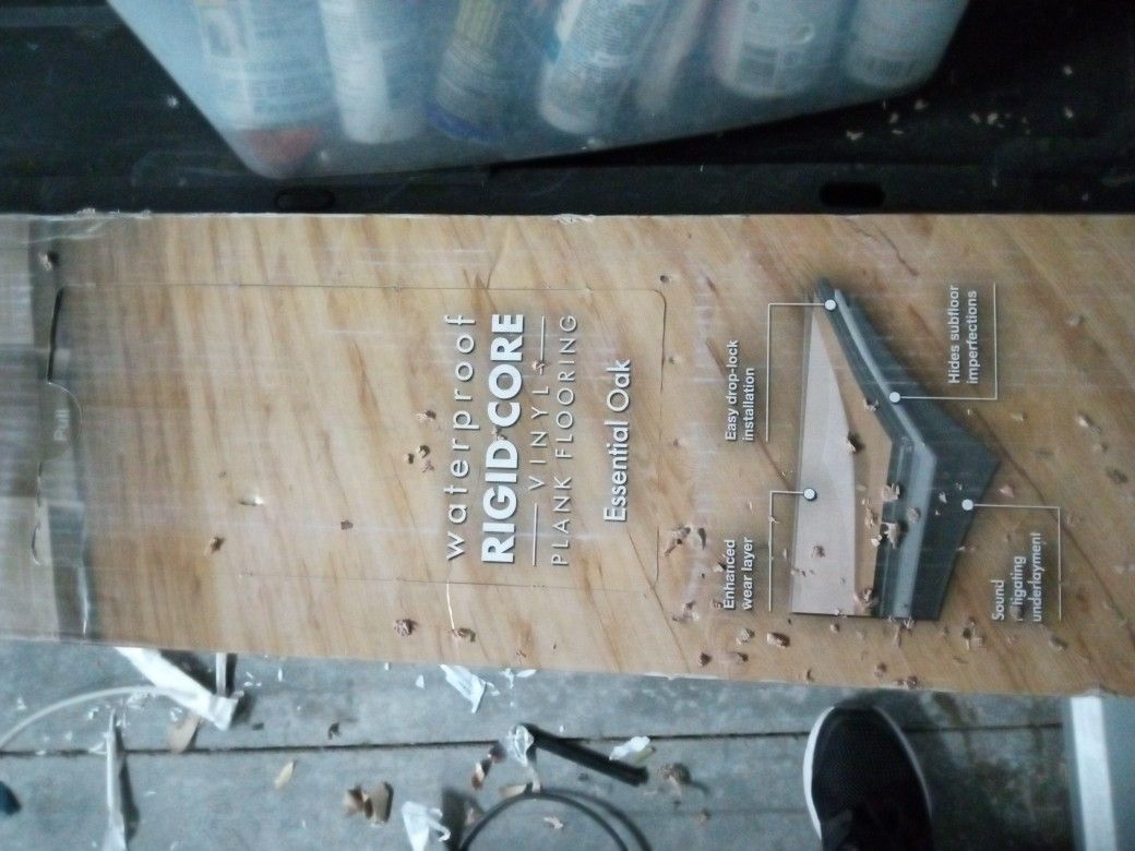 LifeProof Essential Oak Vinyl Plank Flooring