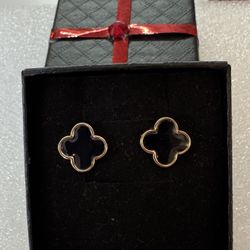Clover Stud Earrings - Black Enamel & Gold Plated NEW!!