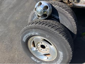 4- 265/75 R16  tires on rims for 98 Dodge ram 1500
