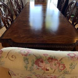 Dining room table & chairs 