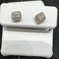 Natural Diamond Baguette Earrings! 🥖🥖💎