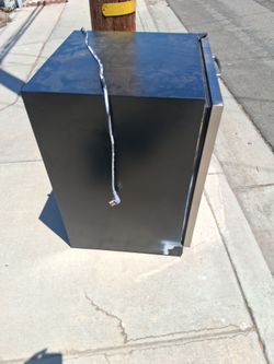 Free wine cooler needs work done