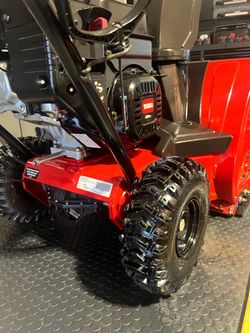 Like New Toro Snowblower 724ZXR