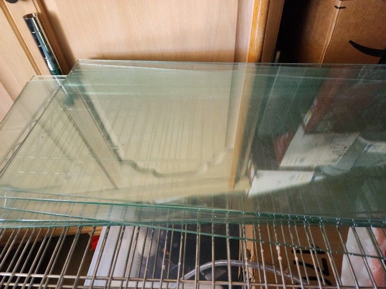 8 Really Nice Glass Wall Shelves With Brackets