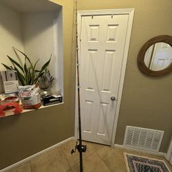 Seeker 8.5’ Rod And Penn Reel 