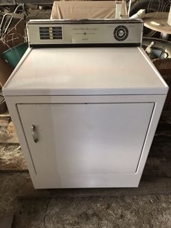 Dryer GE 220. ,3 wire white used good shape
