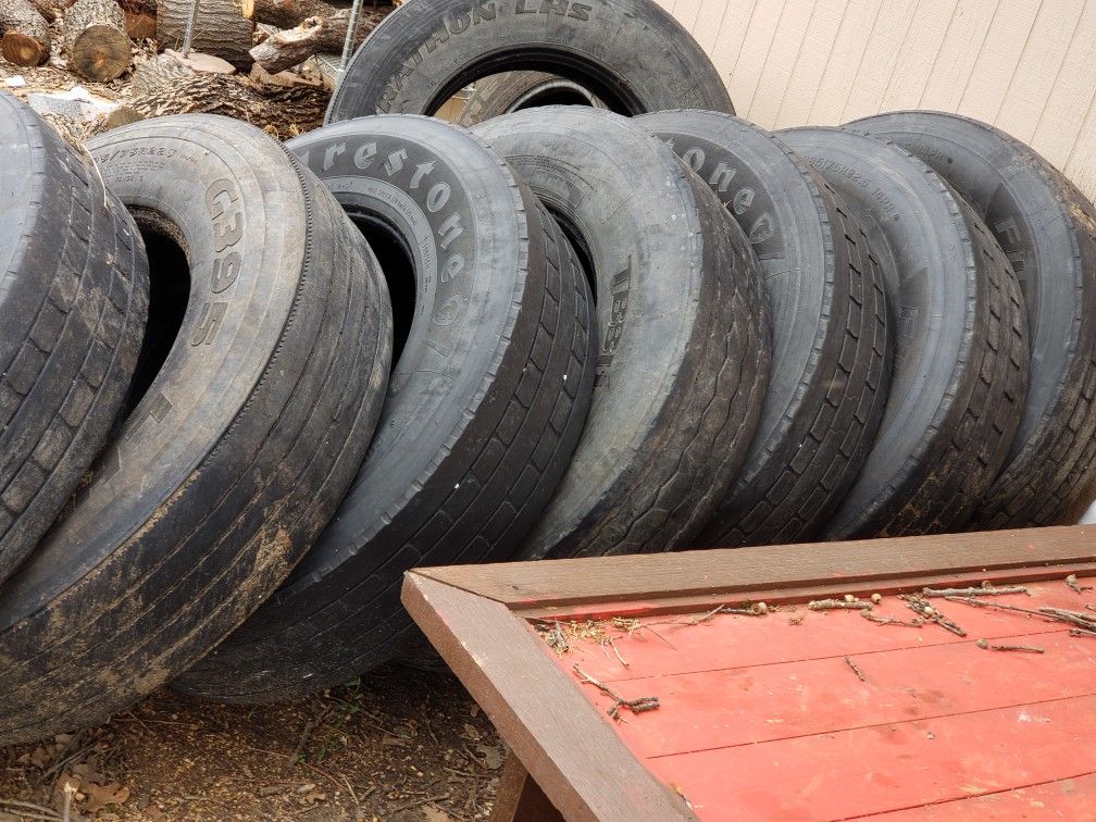 Semi truck tires 295/75r 22.5 for Sale in Alvarado, TX OfferUp