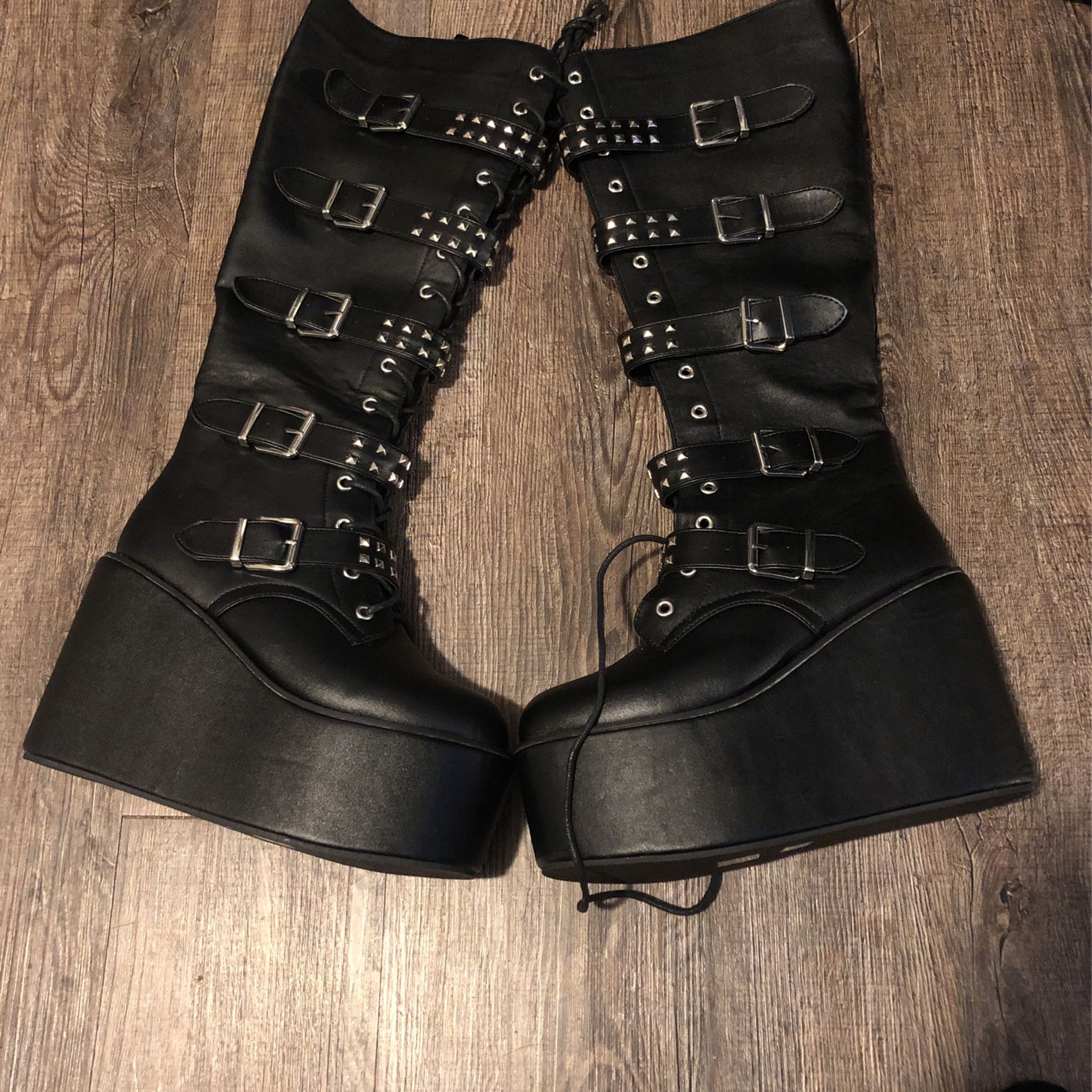 Hot Topic Black Platform Stud Boots