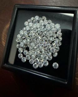 100 Lab grown 3 pointers ( 3 Carats total )