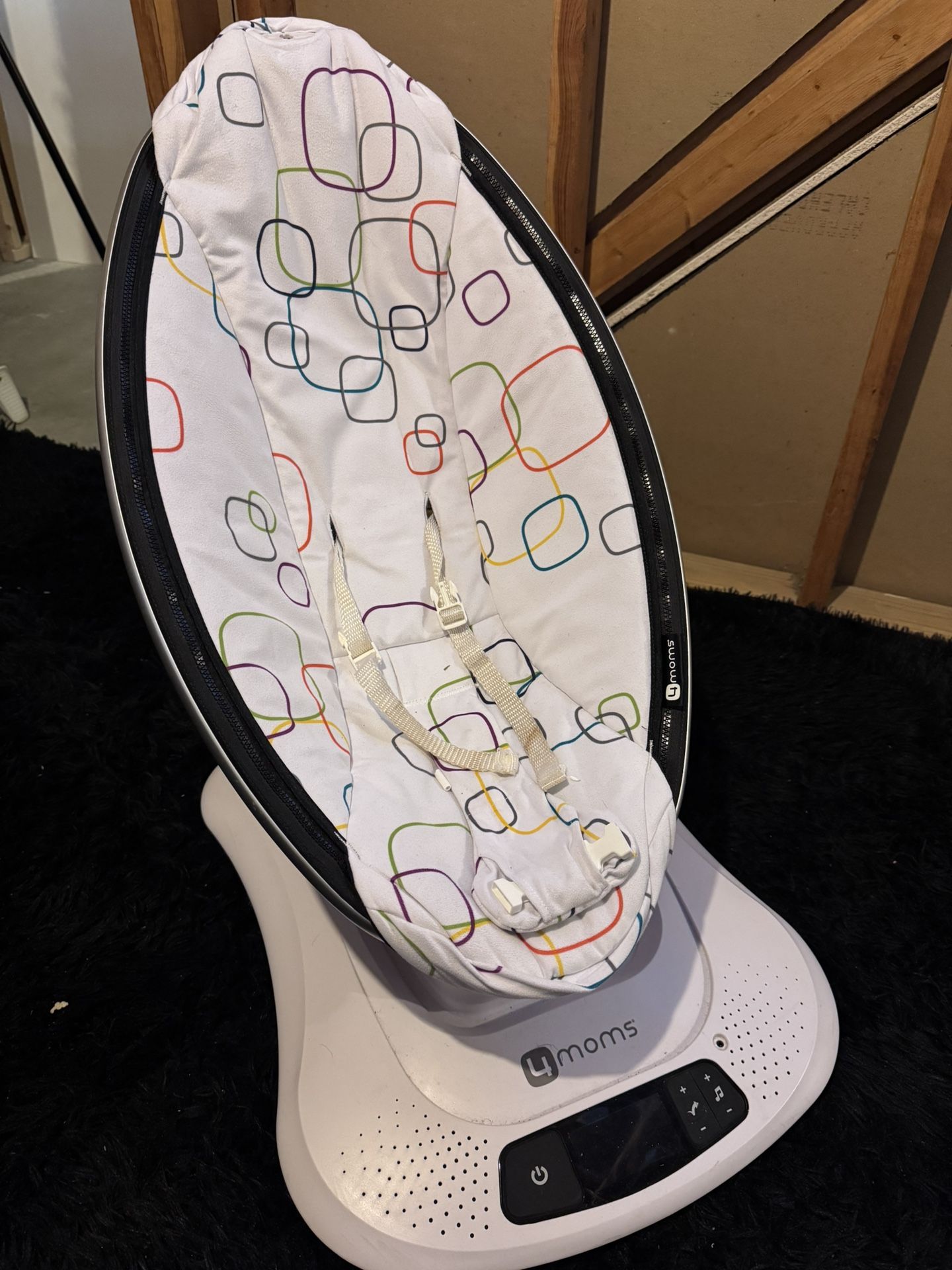 Momaroo swing