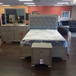 4 Piece Queen Bedroom Set Queen Bed Frame With Dresser Mirror And Nightstand