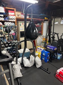 Boxing Aqua bag & stand! Selling as a set only.