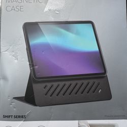 iPad Pro 13 Magnetic Case