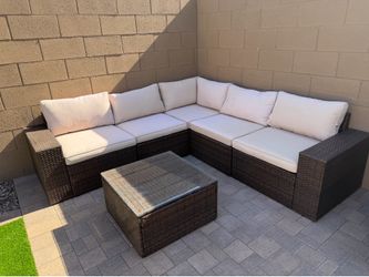 Outdoor Patio Modular Sectional and Coffee Table
