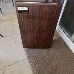 Absocold Mini Bar Fridge. Works Like Brand-new 