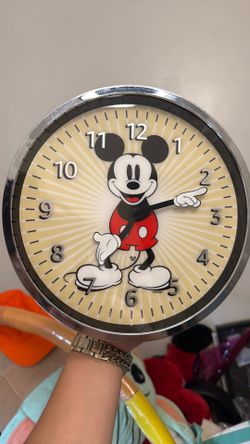 Disney Mickey Mouse Clock