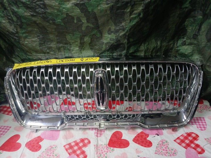 2020-22 Lincoln Corsair Grill