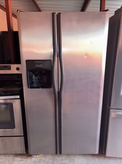Frigidaire Stainless Steel Refrigerator And Freezer