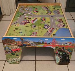 Kids play table