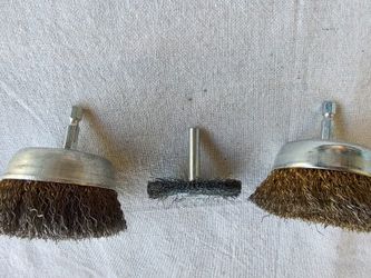 Hole Saw & Wire Brush Drill Attachment Lot
