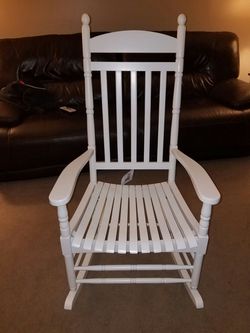 onpeilbaar Coördineren als je kunt Somer's Pointe rocking chair for Sale in Xenia, OH - OfferUp