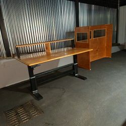 Computer Desk lifter