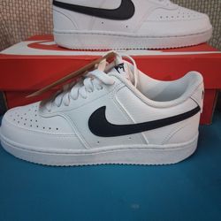 Nike Court Visión....