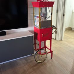 Popcorn machine, and cotton candy maker with floss