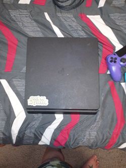PS4 Slim