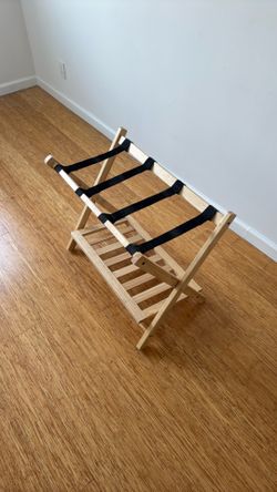 Suitcase holder
