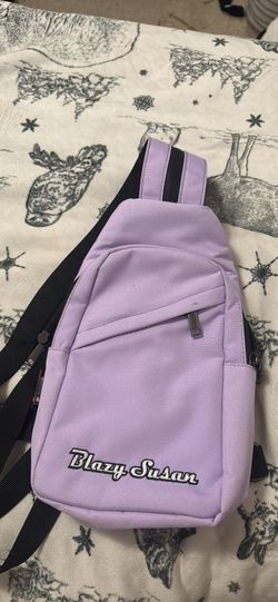 Blazy Susan smell proof crossbody