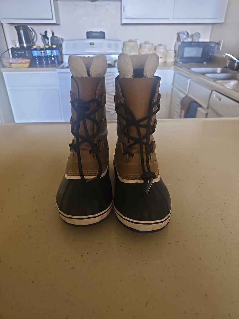 Boot Wonmen Size 6