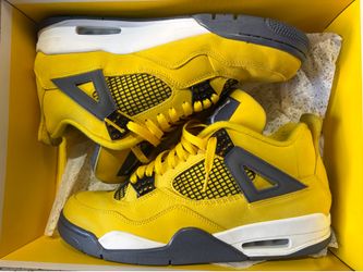 Air Jordan 4 Retro Lightning (2021) (size 11.5)