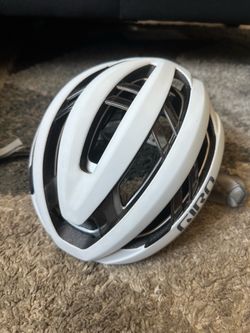 GIRO Aries Spherical Helmet Medium